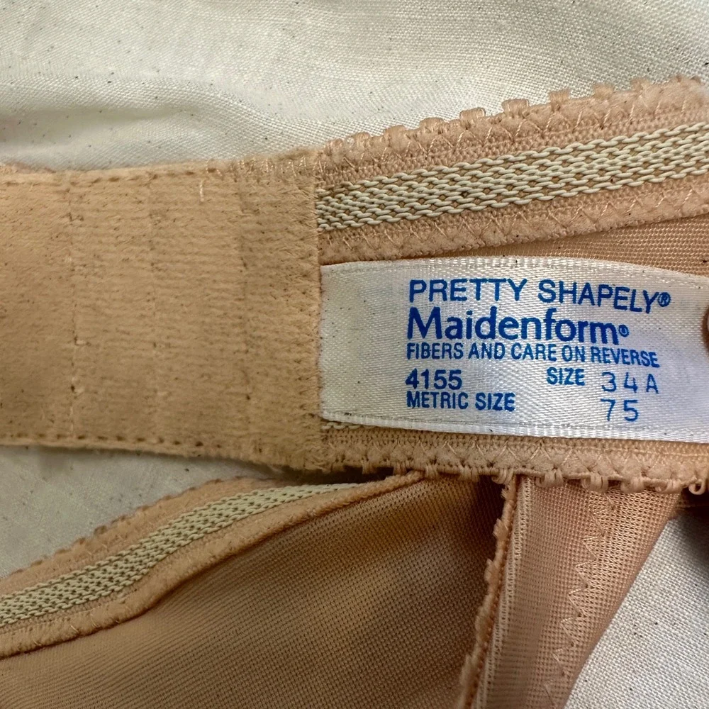 Maidenform Pretty Shapely Vintage 80s Beige Lace Strapless Bra ILGWU USA 34A‎